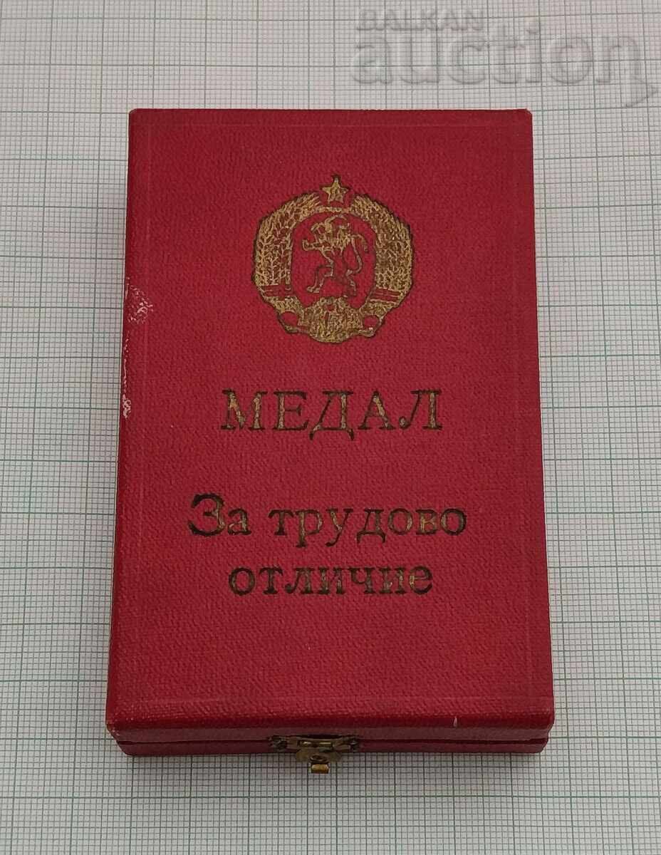 MEDAL FOR LABOR DISTINCTION BOX EARLY ISSUE - 5 MEDAL FOR LABOR DISTINCTION BOX EARLY ISSUE - 5