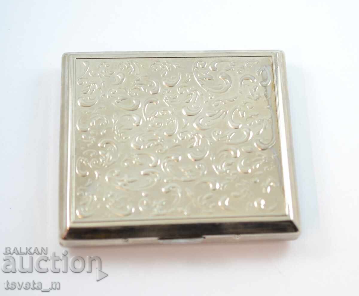 Antique snuff box with price 6.00 BGN | € 3.07 Antique snuff box with price 6.00 BGN | € 3.07