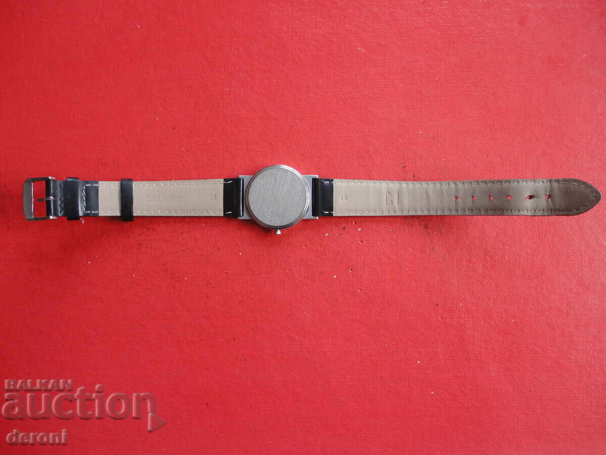 Delivery of German Braun Quartz watch Delivery of German Braun Quartz watch
