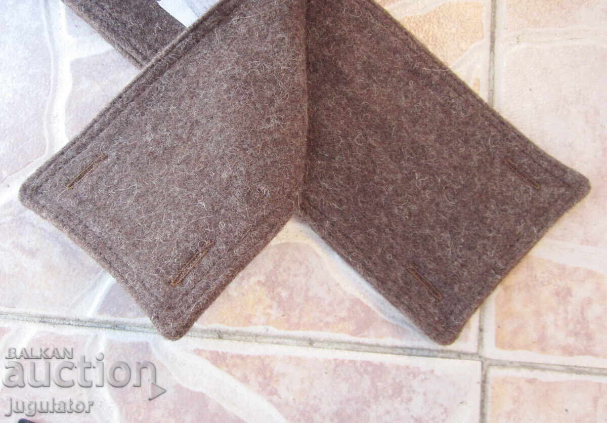 Delivery of Bulgarian wool gaiters for military boots early social 1968