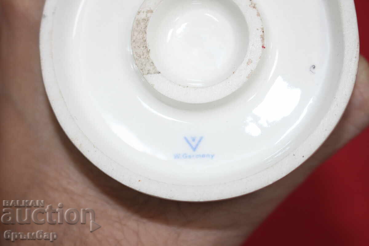 Hummel porcelain figurine boy with violin. - 5 Hummel porcelain figurine boy with violin. - 5