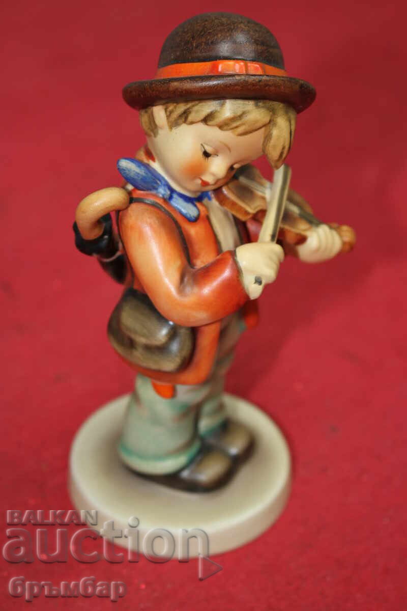 Hummel porcelain figurine boy with violin. - 6 Hummel porcelain figurine boy with violin. - 6