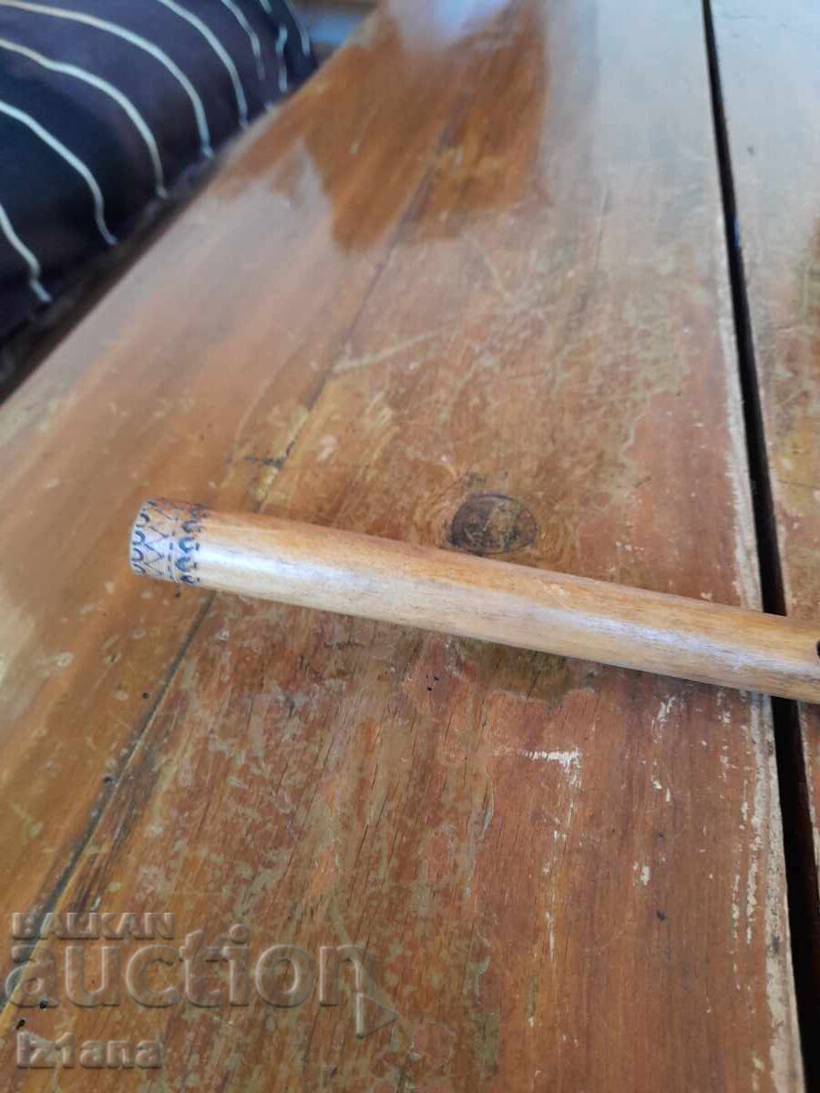 Auction Old rascal, duduk, whistle Auction Old rascal, duduk, whistle