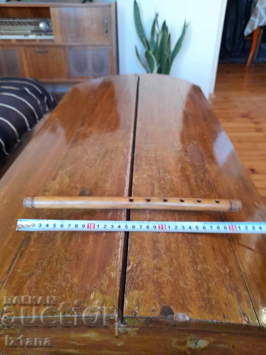 Delivery of Old rascal, duduk, whistle Delivery of Old rascal, duduk, whistle