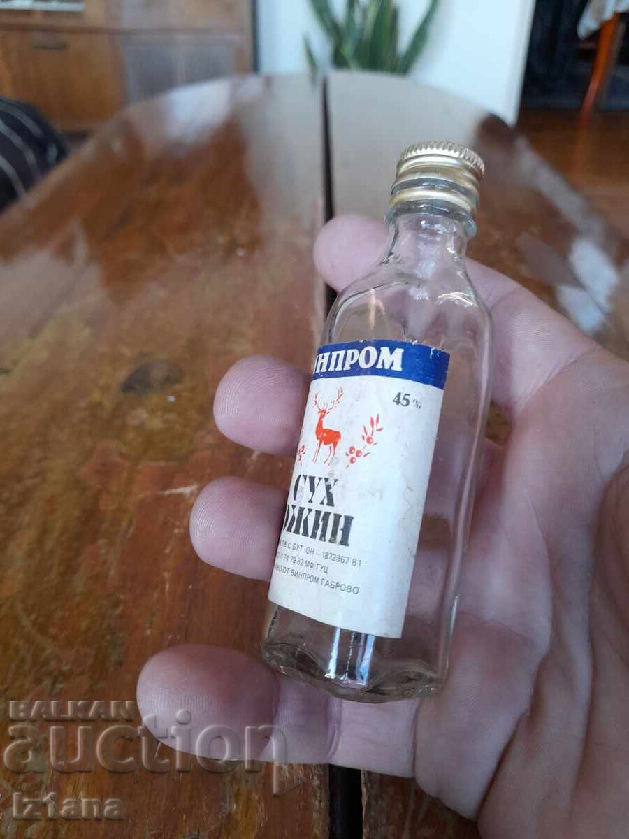 Auction  Old bottle of Dry Gin