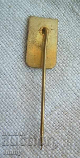 Insigna de fotbal - Jocurile Olimpice de la Montreal 1976, Canada cu preț 1.50 BGN | € 0.77