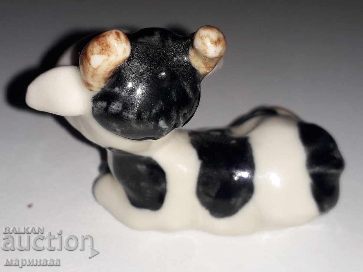 SMALL FIGURINE. PORCELAIN with price 1.00 BGN | € 0.51 SMALL FIGURINE. PORCELAIN with price 1.00 BGN | € 0.51