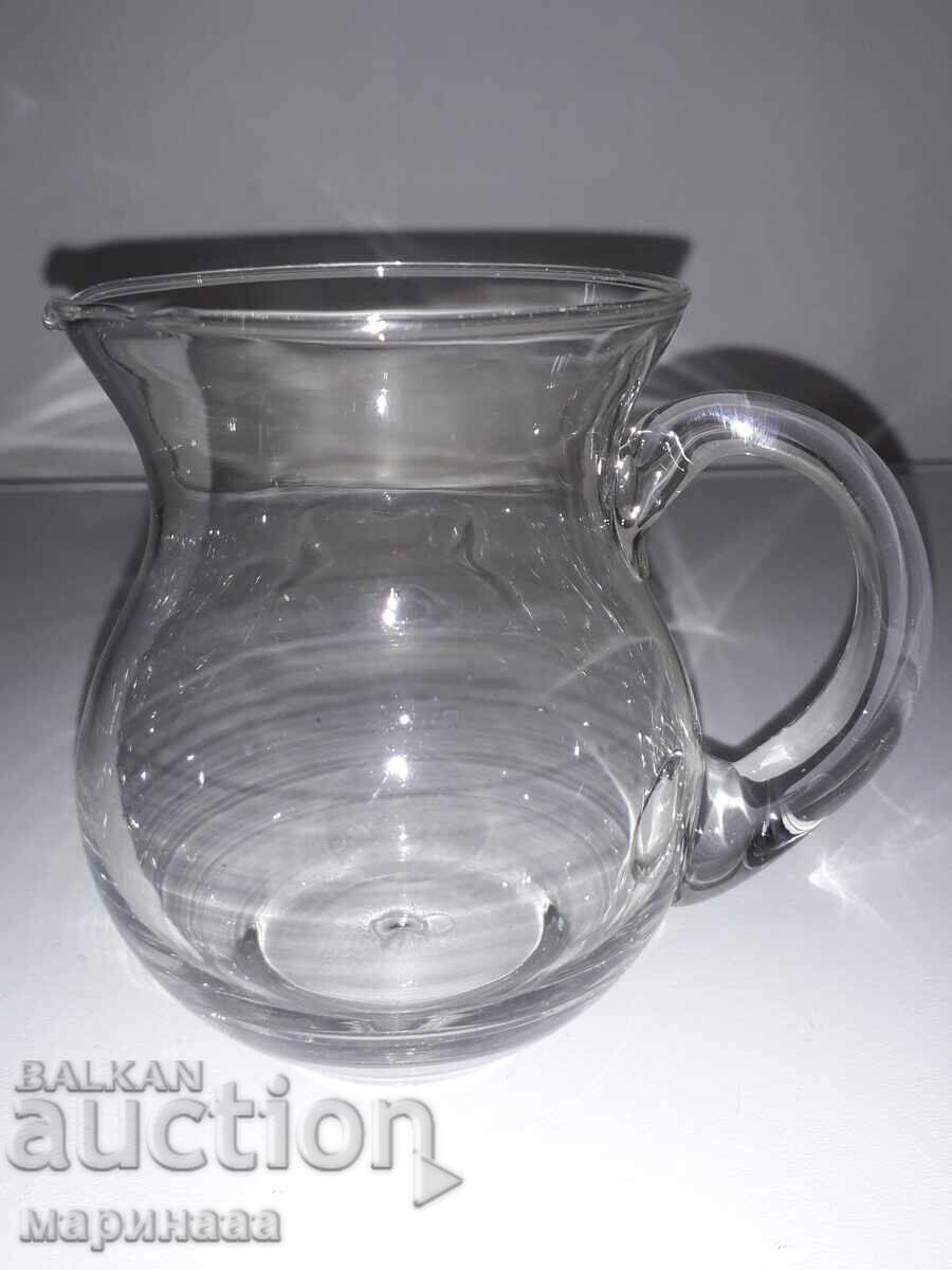 KANICKA. STICLĂ cu preț 1.50 BGN | € 0.77 KANICKA. STICLĂ cu preț 1.50 BGN | € 0.77