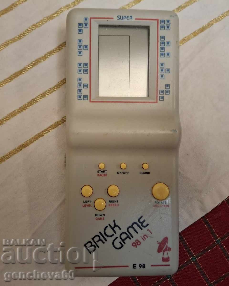 Joc clasic BRICK GAME 98 cu preț 21.00 BGN | € 10.74