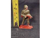 OLD RETRO METAL TOY LEAD SOLDIER FIGURE