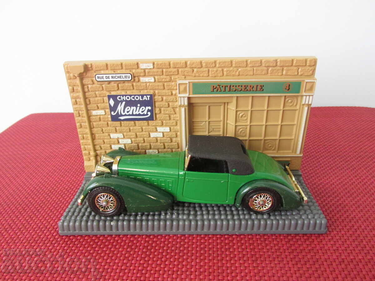 Matchbox cart with display