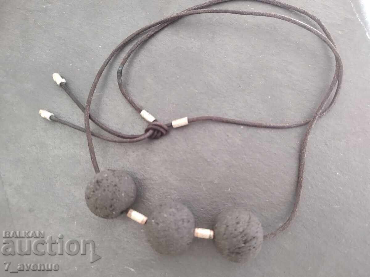 Κολιέ, κολιέ, φυσική πέτρα - Λάβα, τέχνη, 20.12.24 με τιμή 99.00 BGN | € 50.62 Κολιέ, κολιέ, φυσική πέτρα - Λάβα, τέχνη, 20.12.24 με τιμή 99.00 BGN | € 50.62