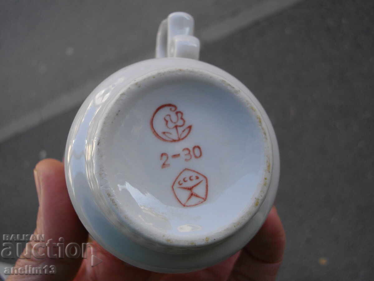 OLD PORCELAIN TEA OR COFFEE CUP USSR - 5 OLD PORCELAIN TEA OR COFFEE CUP USSR - 5