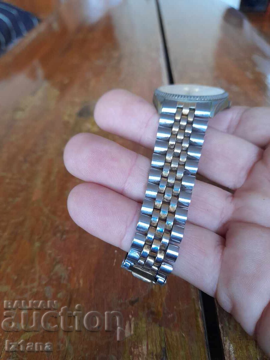 Auction  Old Japan Movt Quartz Watch