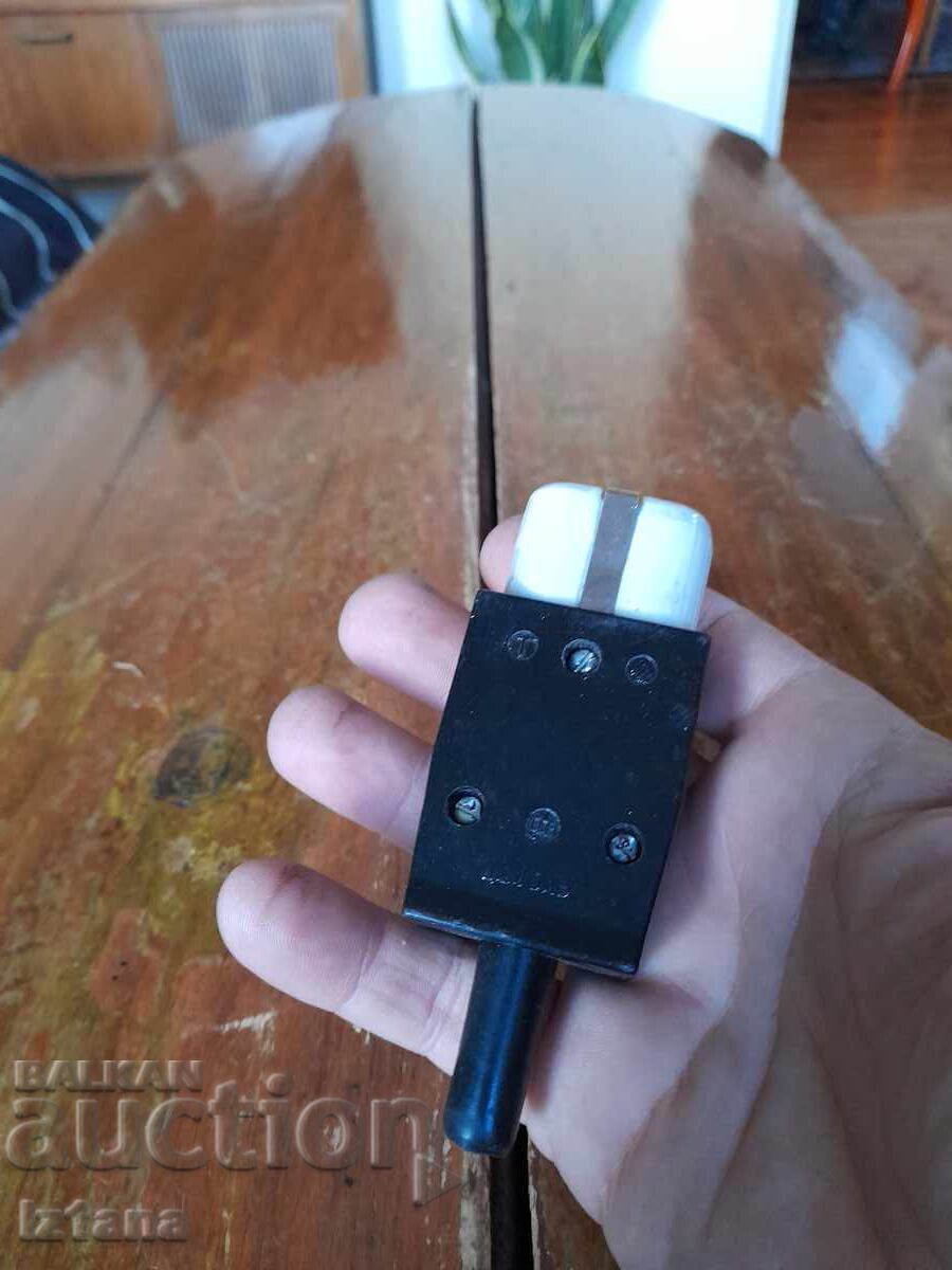 Old plug plug with price 12.00 BGN | € 6.14 Old plug plug with price 12.00 BGN | € 6.14