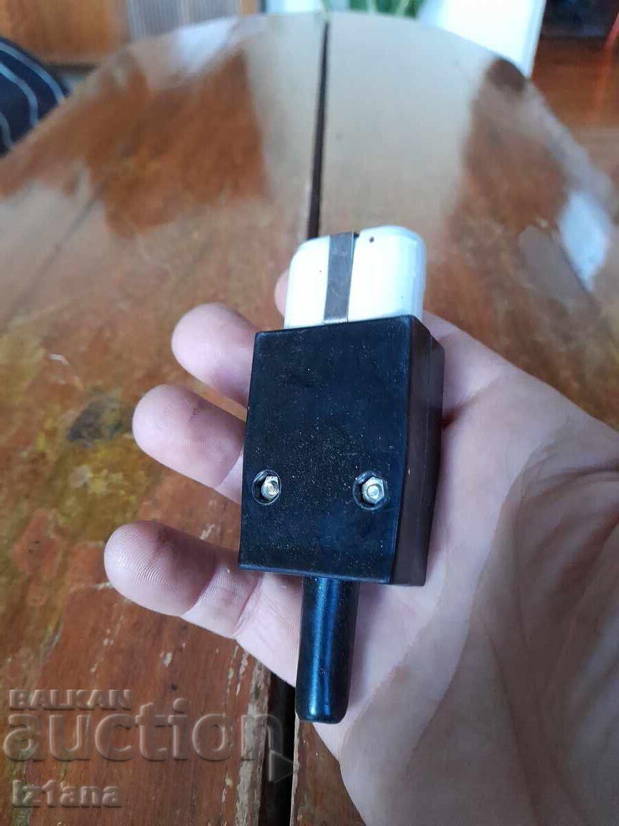 Delivery of Old plug plug Delivery of Old plug plug