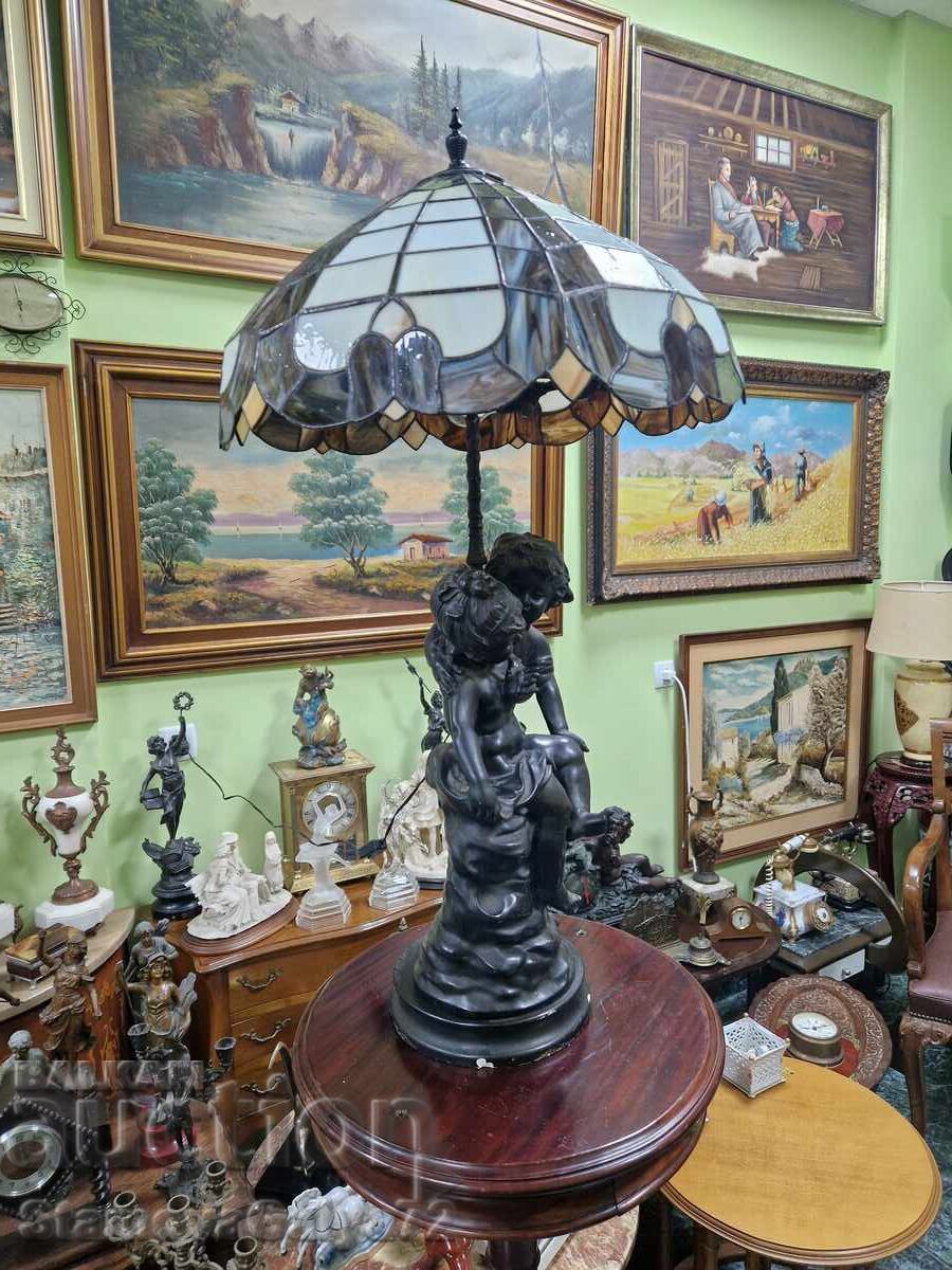 Аукцион Страхотна голяма антикварна лампа Тифани Аукцион Страхотна голяма антикварна лампа Тифани