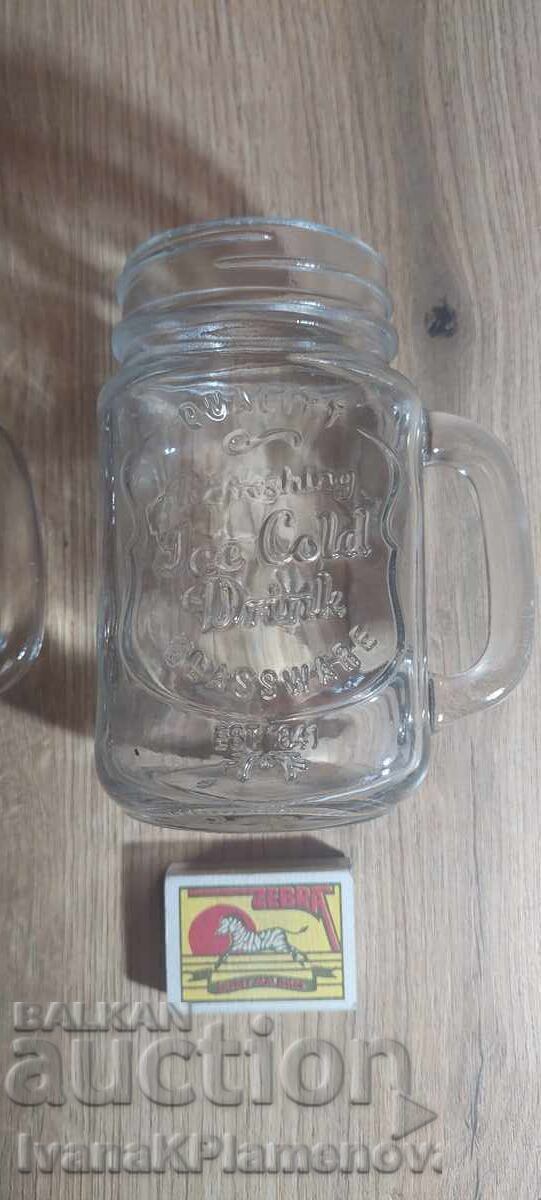 Δημοπρασία Γυάλινα βάζα δύο τεμαχίων Δημοπρασία Γυάλινα βάζα δύο τεμαχίων