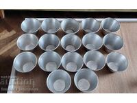 Aluminum cups 17 pieces