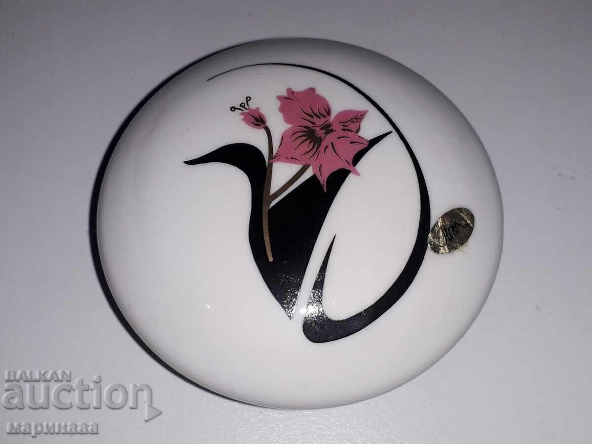 VINTAGE JEWELRY BOX. PORCELAIN VINTAGE JEWELRY BOX. PORCELAIN