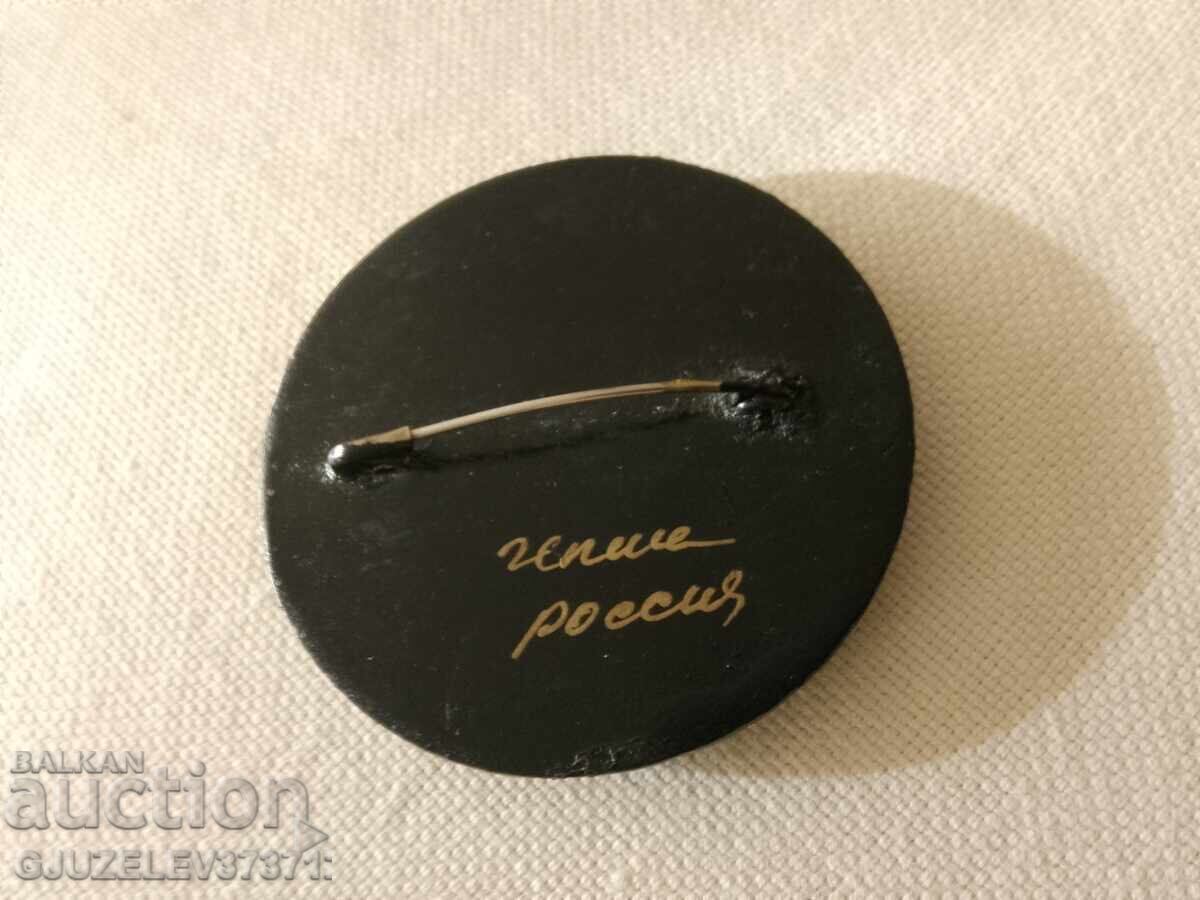Hand painted floral lacquered brooch from Russia signed with price 45.00 BGN | € 23.01 Hand painted floral lacquered brooch from Russia signed with price 45.00 BGN | € 23.01