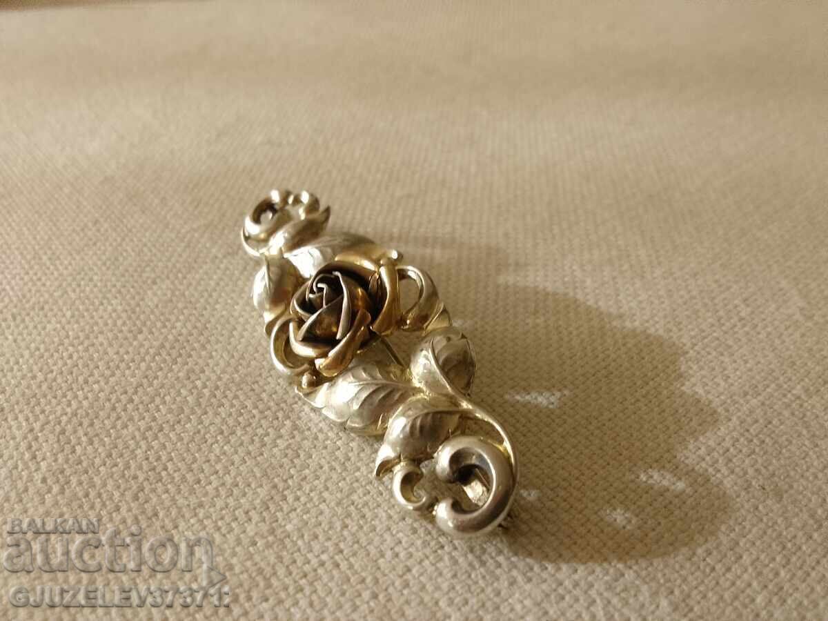 Broșă antică franceză, argint cu umplutură de aur: Antică cu preț € 81.30 | 159.01 BGN Broșă antică franceză, argint cu umplutură de aur: Antică cu preț € 81.30 | 159.01 BGN