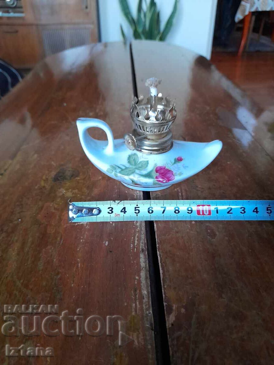 Auction Old decorative porcelain kerosene lamp Auction Old decorative porcelain kerosene lamp