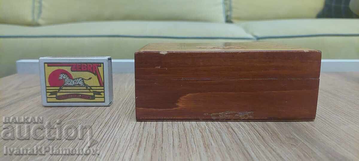 Wooden box for collectors - 7 Wooden box for collectors - 7