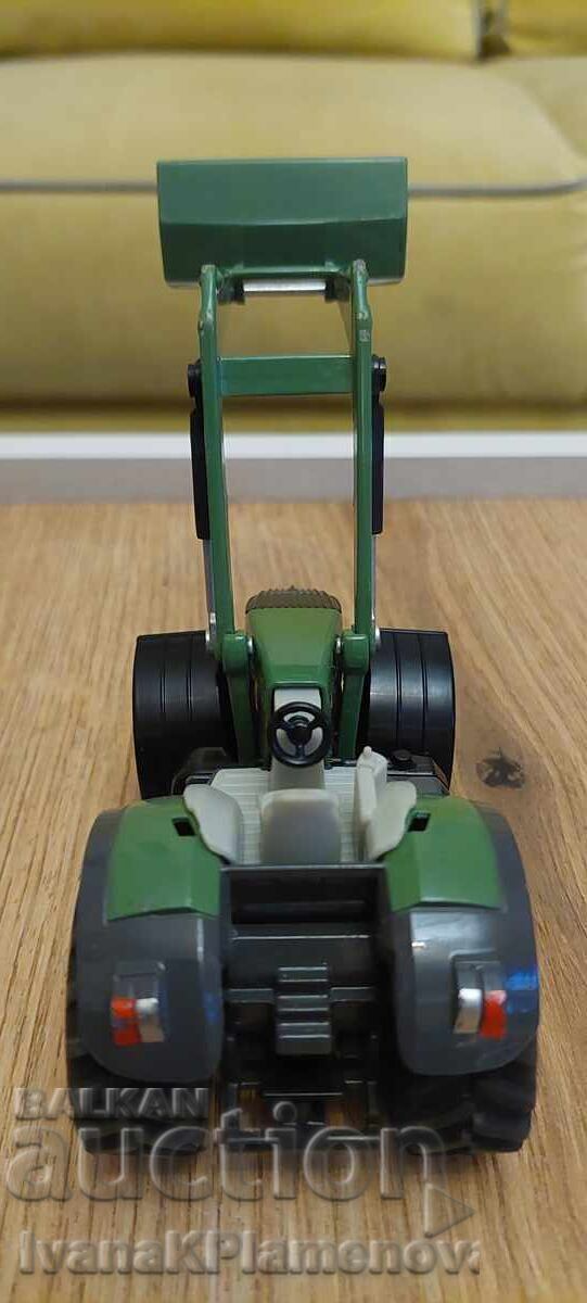 Delivery of Metal trolley for collectors SIKU