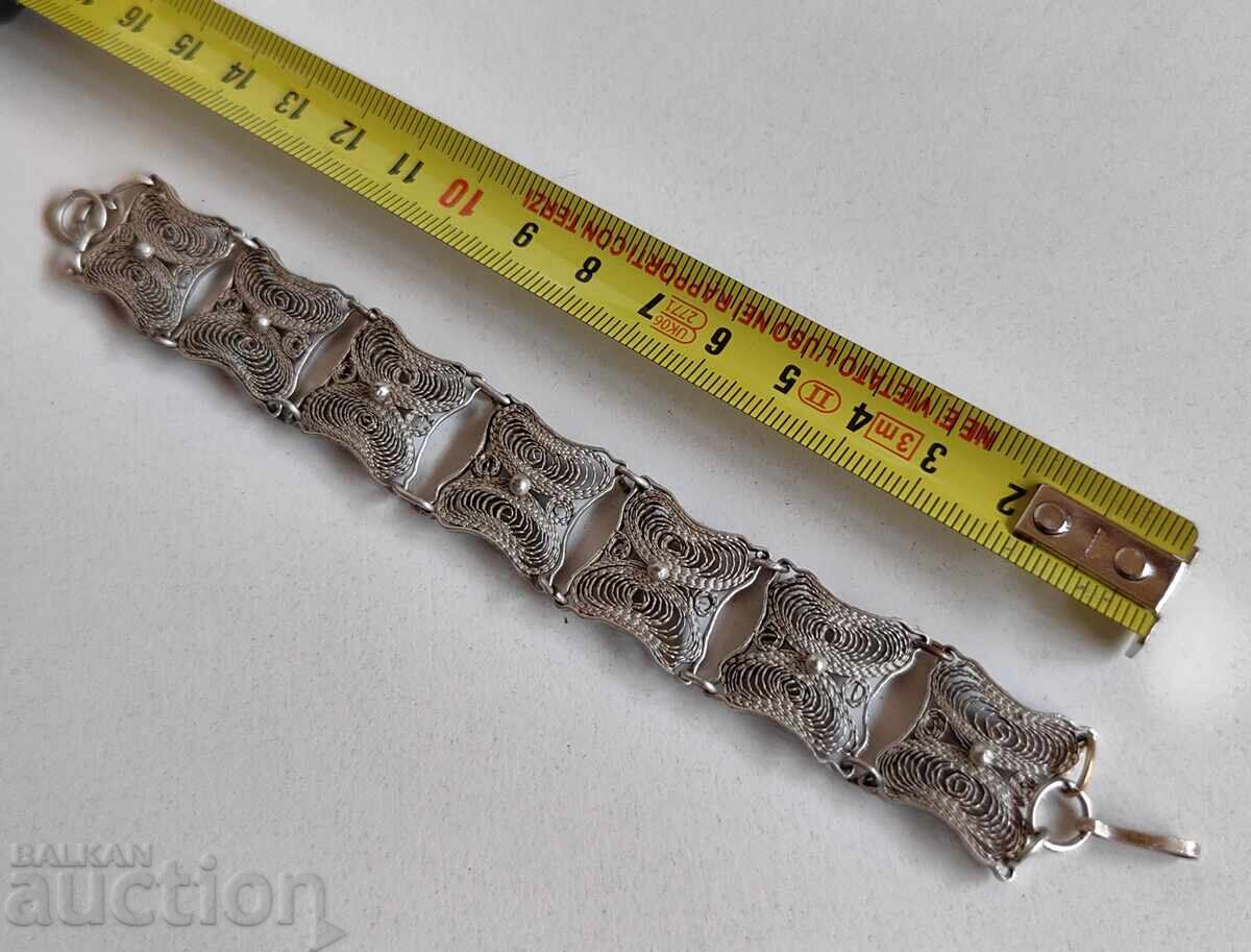 BIJUTERII VECHI FRUMOASE BRATARA FILIGRAN cu preț 39.00 BGN | € 19.94 BIJUTERII VECHI FRUMOASE BRATARA FILIGRAN cu preț 39.00 BGN | € 19.94