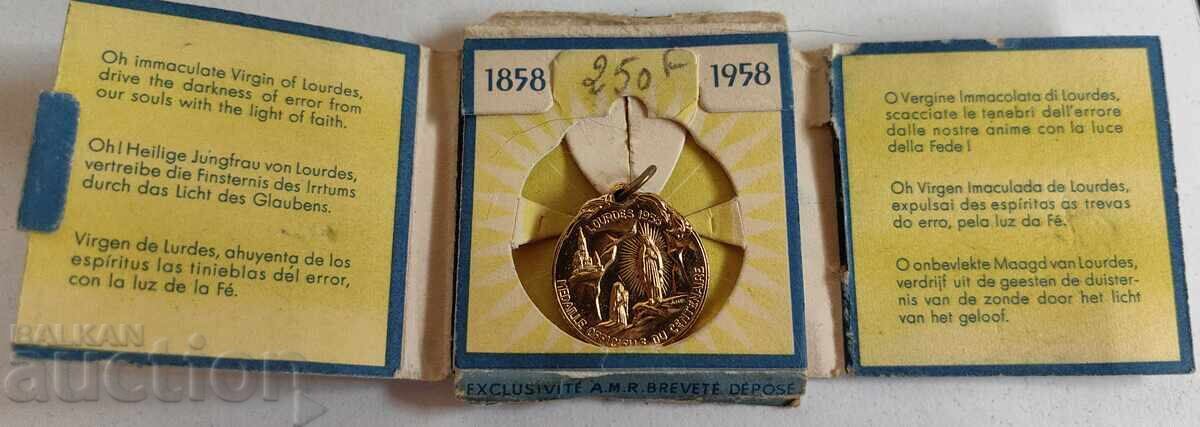 1958 MEDALLION VIRGIN MARY SAINT BERNADETTE LOURDES OUR LADY