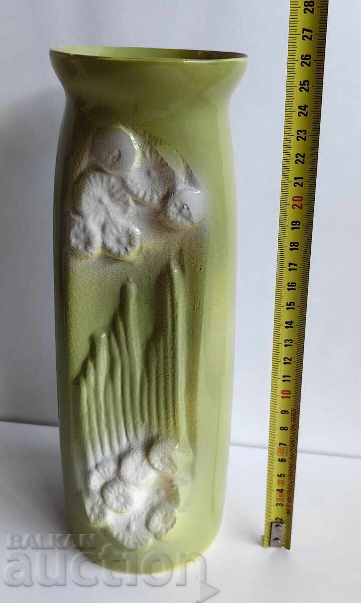 CERAMIC VASE VASE CERAMIC HEALTHY with price 15.00 BGN | € 7.67 CERAMIC VASE VASE CERAMIC HEALTHY with price 15.00 BGN | € 7.67