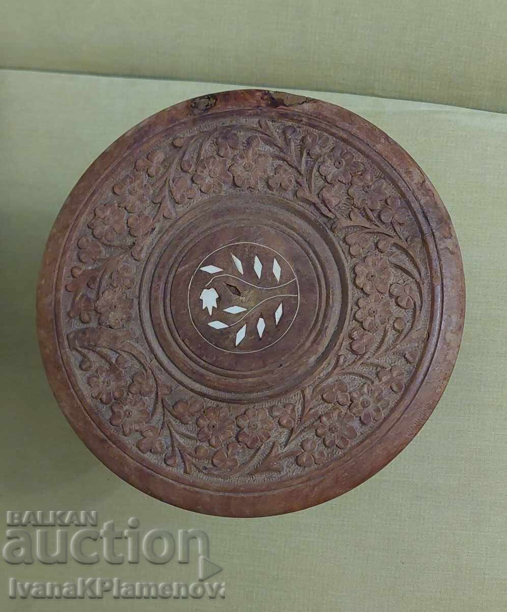 Delivery of Woodcarving table from the Orient for connoisseurs, foldable