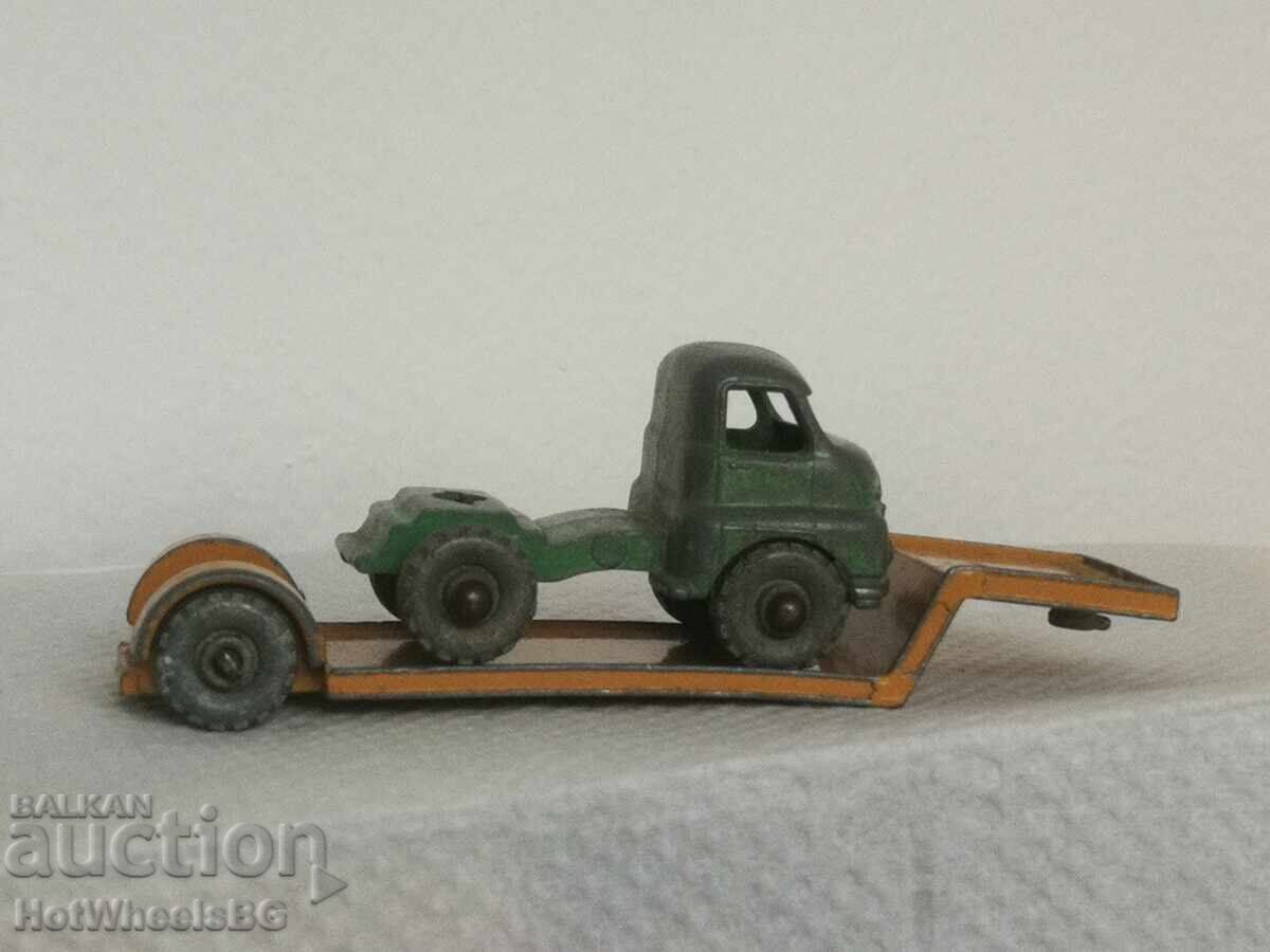 MATCHBOX LESNEY. No. 27 B Low Loader 1958 with price 34.99 BGN | € 17.89 MATCHBOX LESNEY. No. 27 B Low Loader 1958 with price 34.99 BGN | € 17.89