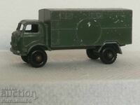 Matchbox LESNEY -No 63A Army Service Ambulance 1959