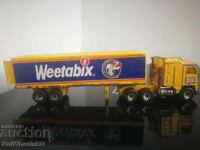 Matchbox Convoy CY 9 Kenworth Box Truck/Weetabix/