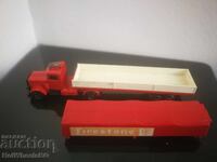 Matchbox CY 5A Peterbilt Covered Truck "Fierestone"