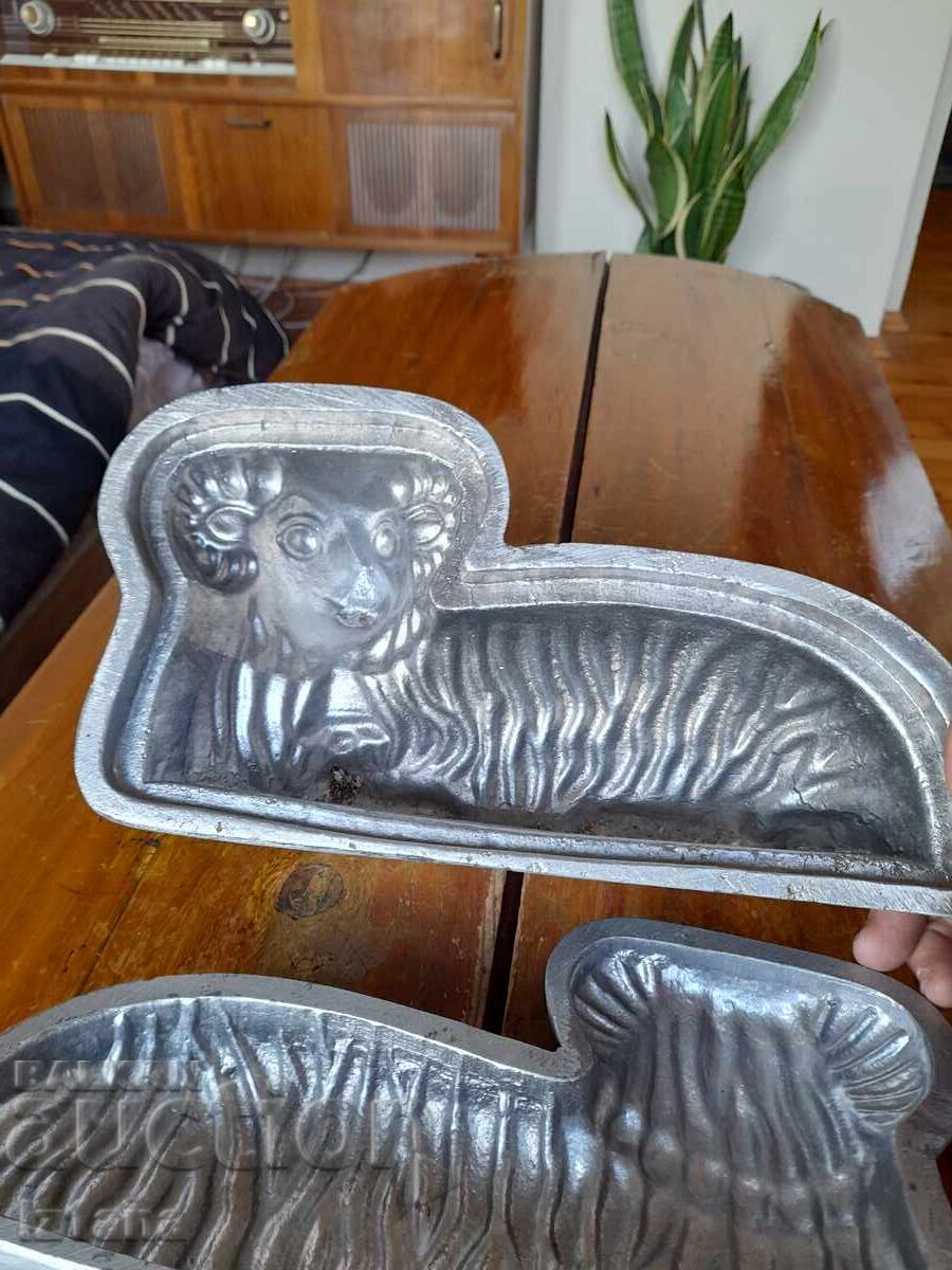 Auction Old form for roasting Lamb Auction Old form for roasting Lamb