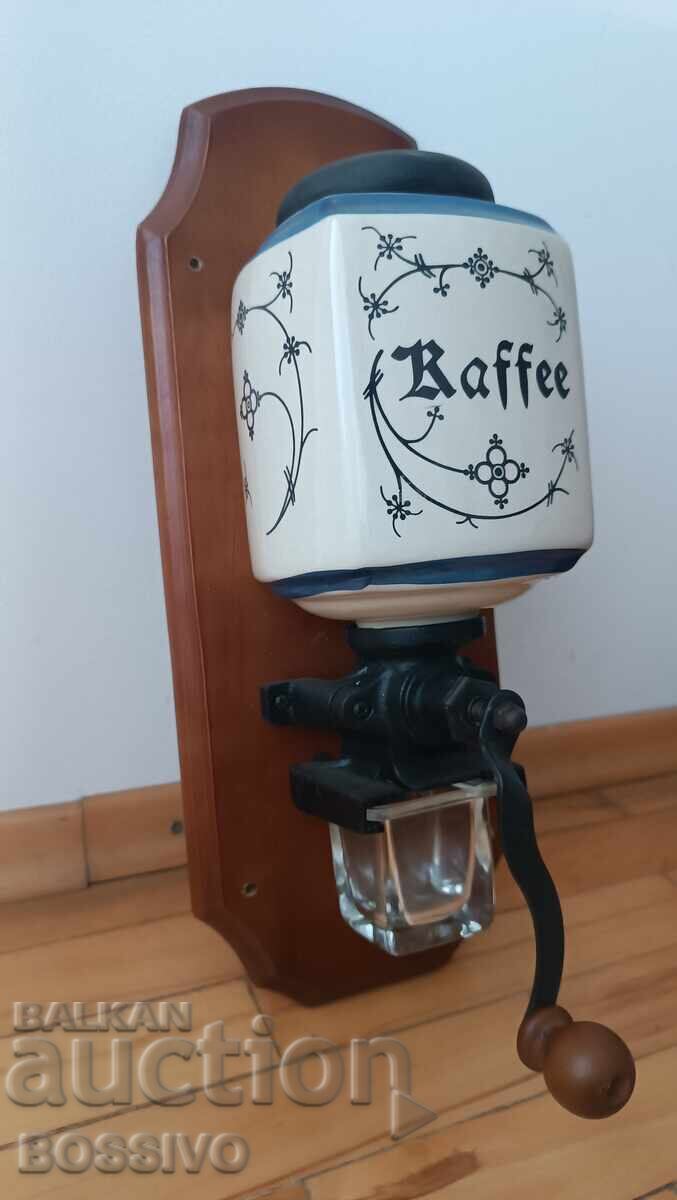 Rasnita de cafea retro mare, montata pe perete