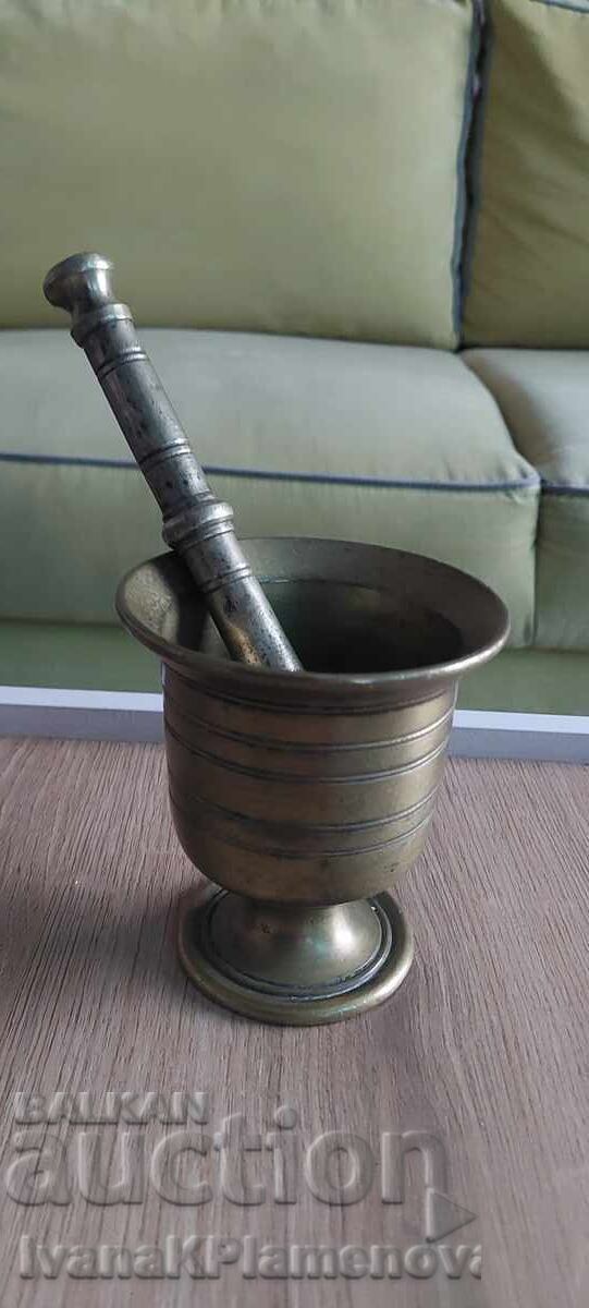 Mortar bronz retro pentru colecționari