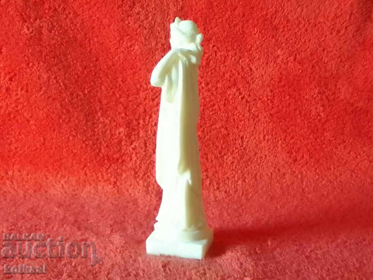 Livrarea Figura unei zeițe feminine