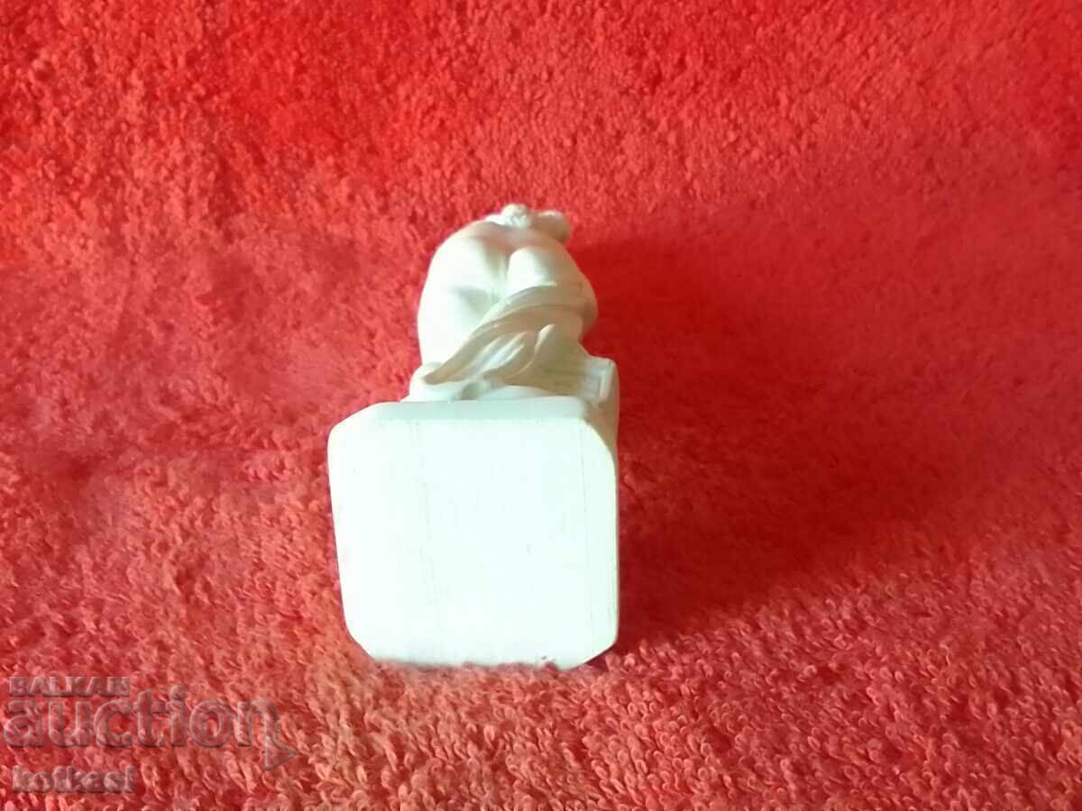 Figure of a Female Erotic Goddess - 7 Figure of a Female Erotic Goddess - 7