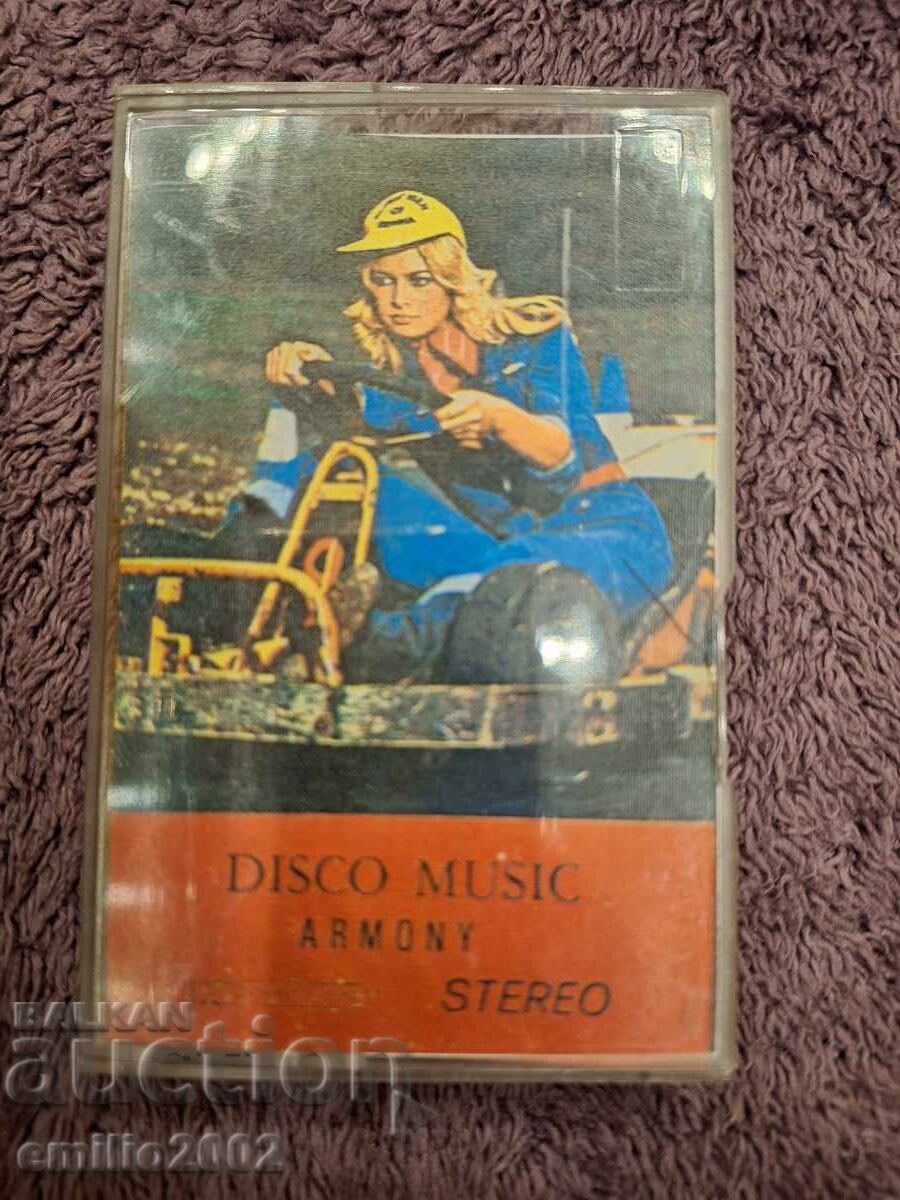 Casetă audio cu muzică disco