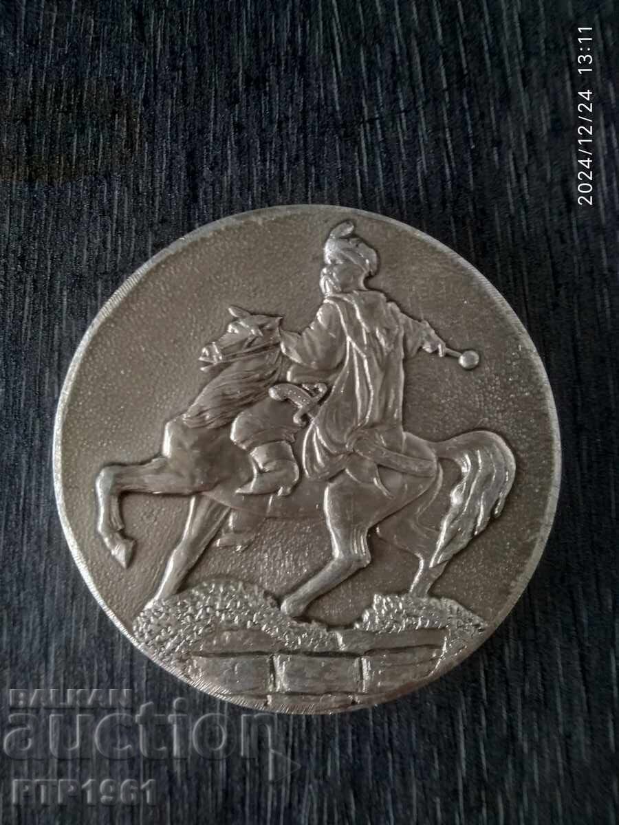 плакет плакет