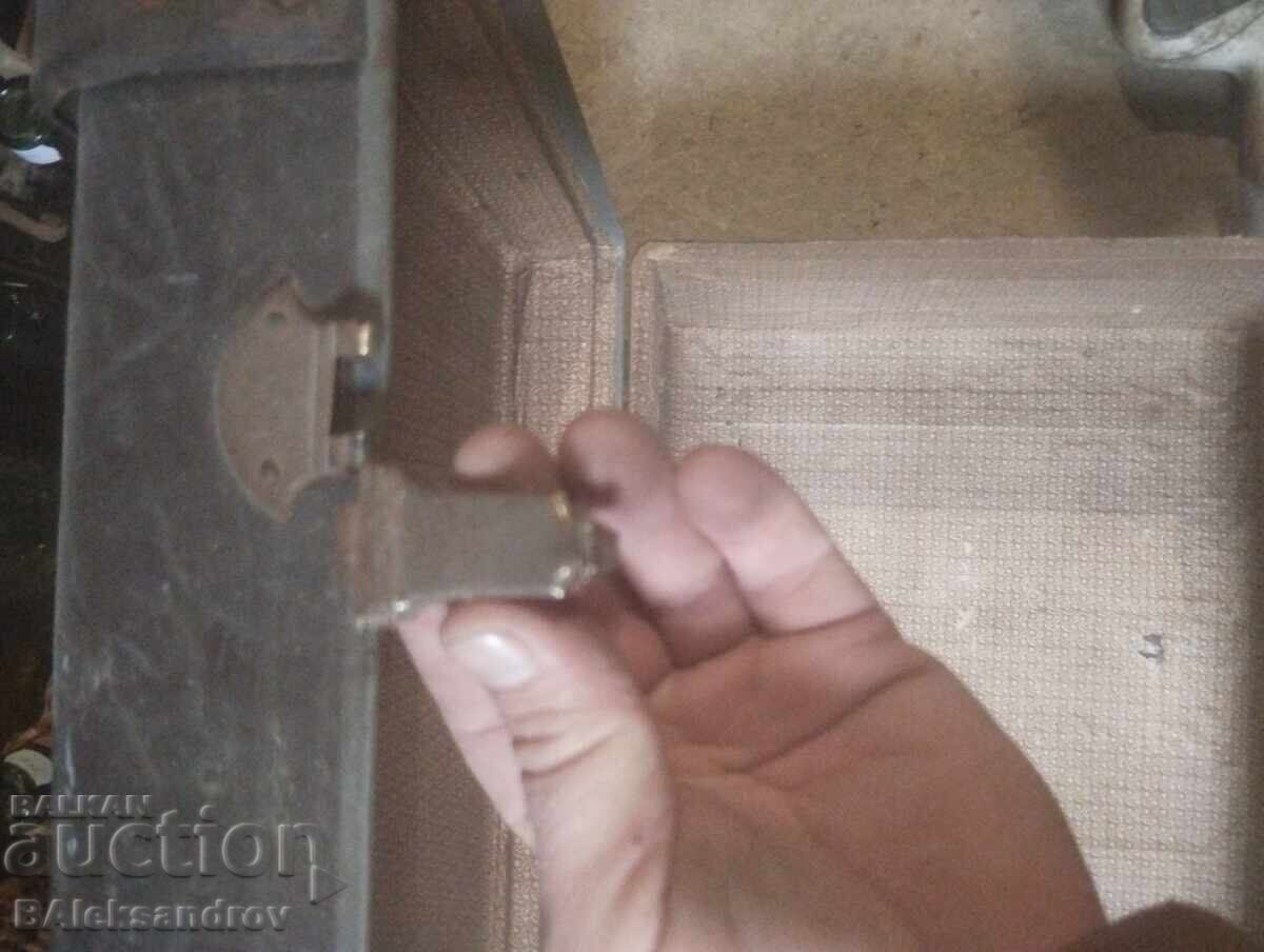 Old large suitcase, Mokawa - 7 Old large suitcase, Mokawa - 7