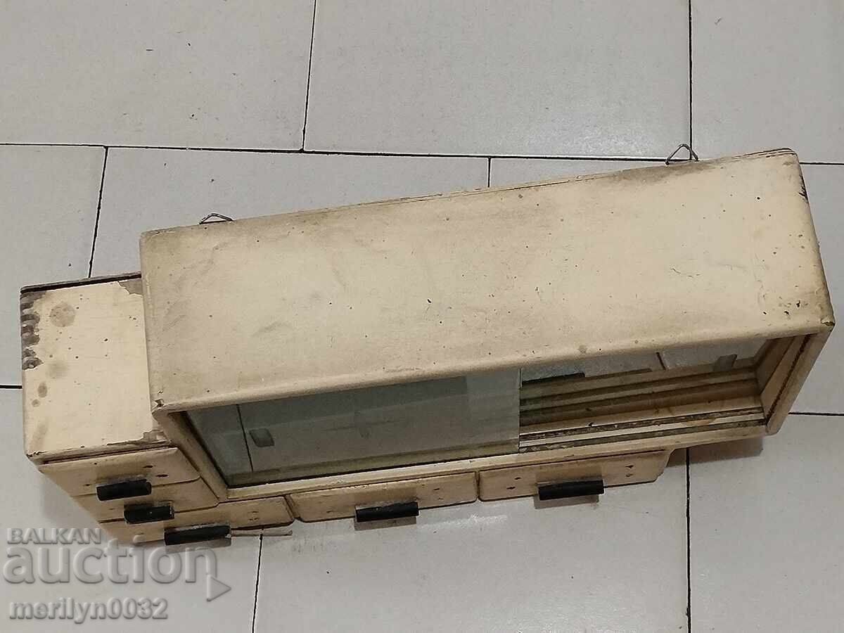 Delivery of Old box rustic sideboard medicine cabinet Delivery of Old box rustic sideboard medicine cabinet