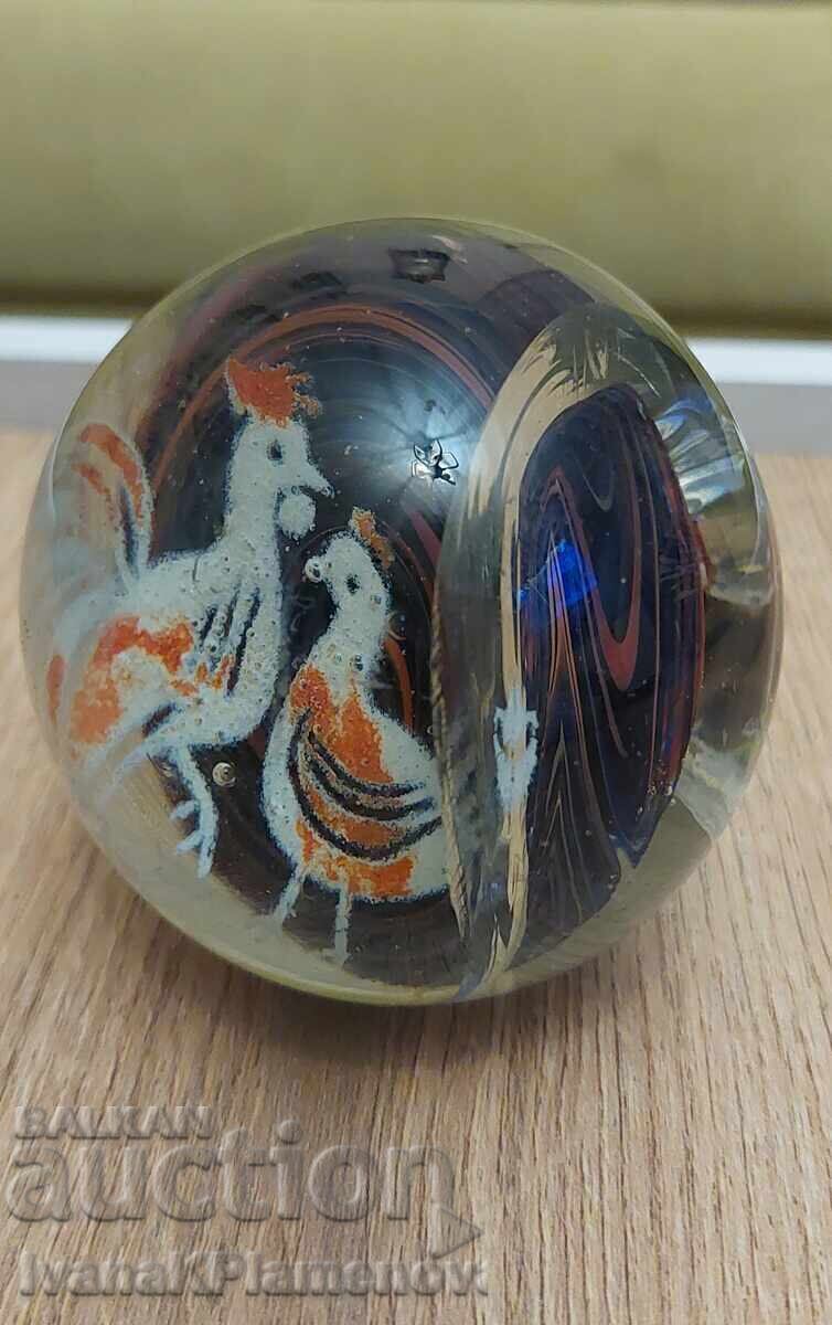 Стъклена топка за колекционери с цена € 6.14 | 12.01 лв.