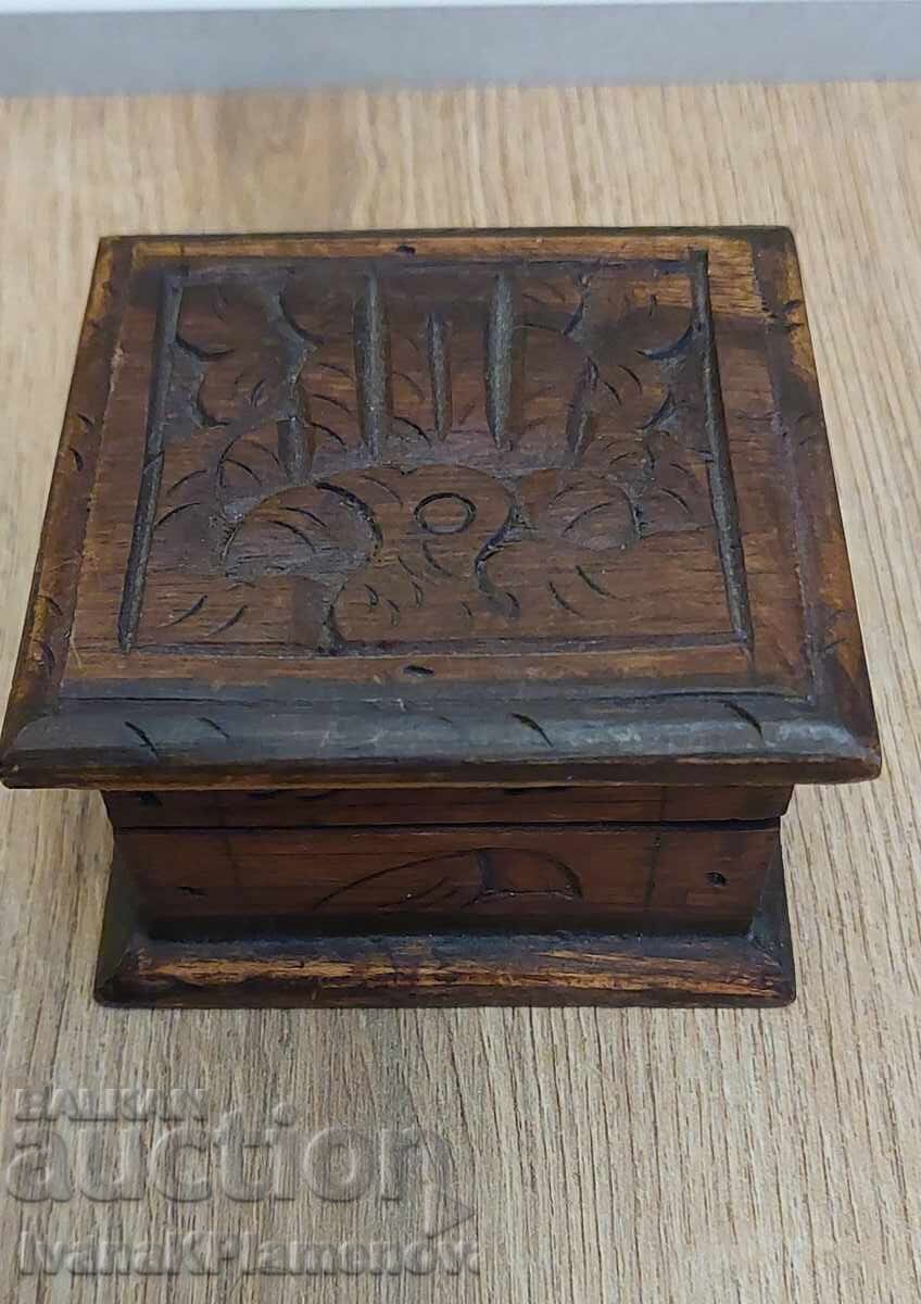 Woodcarving box for collectors with price 18.00 BGN | € 9.20