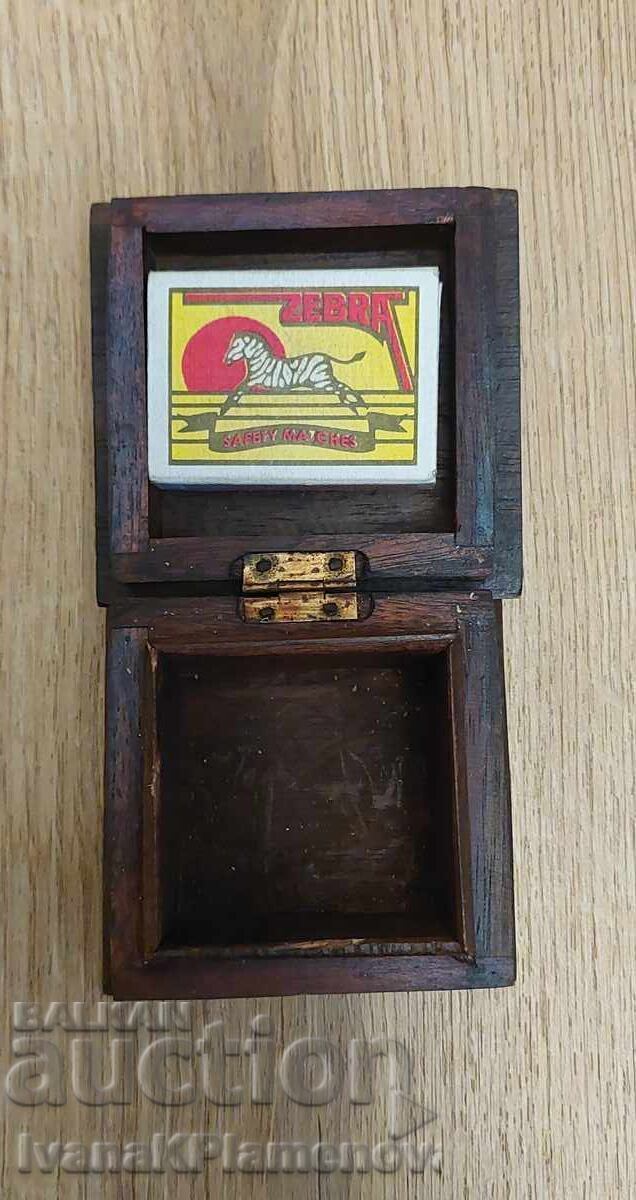 Delivery of Woodcarving box for collectors