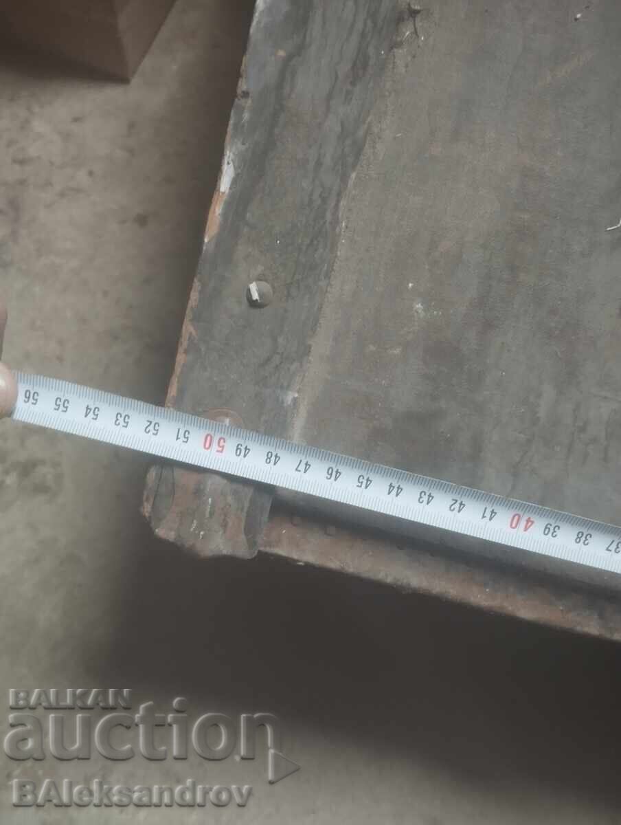 Old large travel suitcase with bronze fittings - 7 Old large travel suitcase with bronze fittings - 7